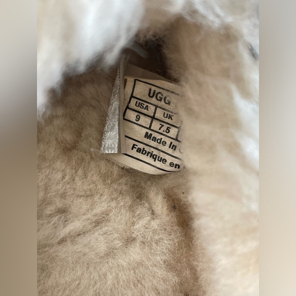 Women's Ugg Slippers Grey 9 - Picture 4 of 4